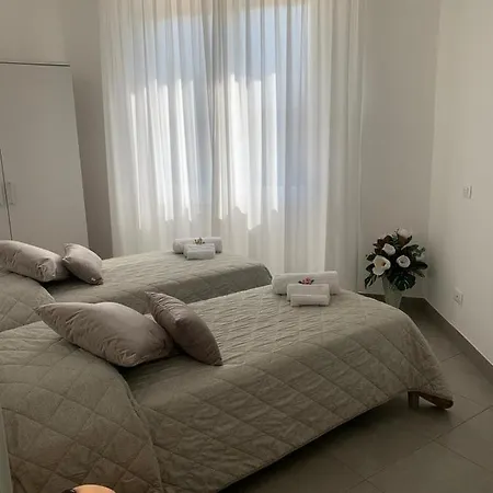Ξενοδοχείο Lorena 3*